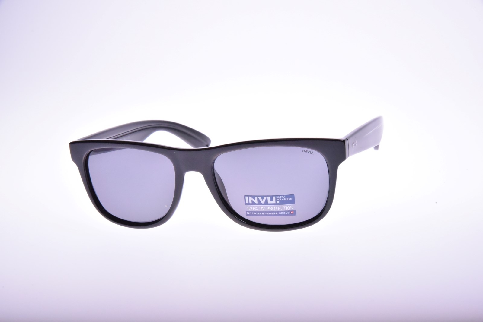 INVU. Classic B2503A - Pánske slnečné okuliare