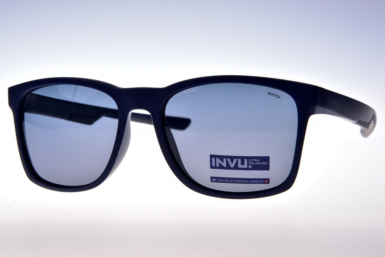 INVU. Classic B2822C - Pánske slnečné okuliare