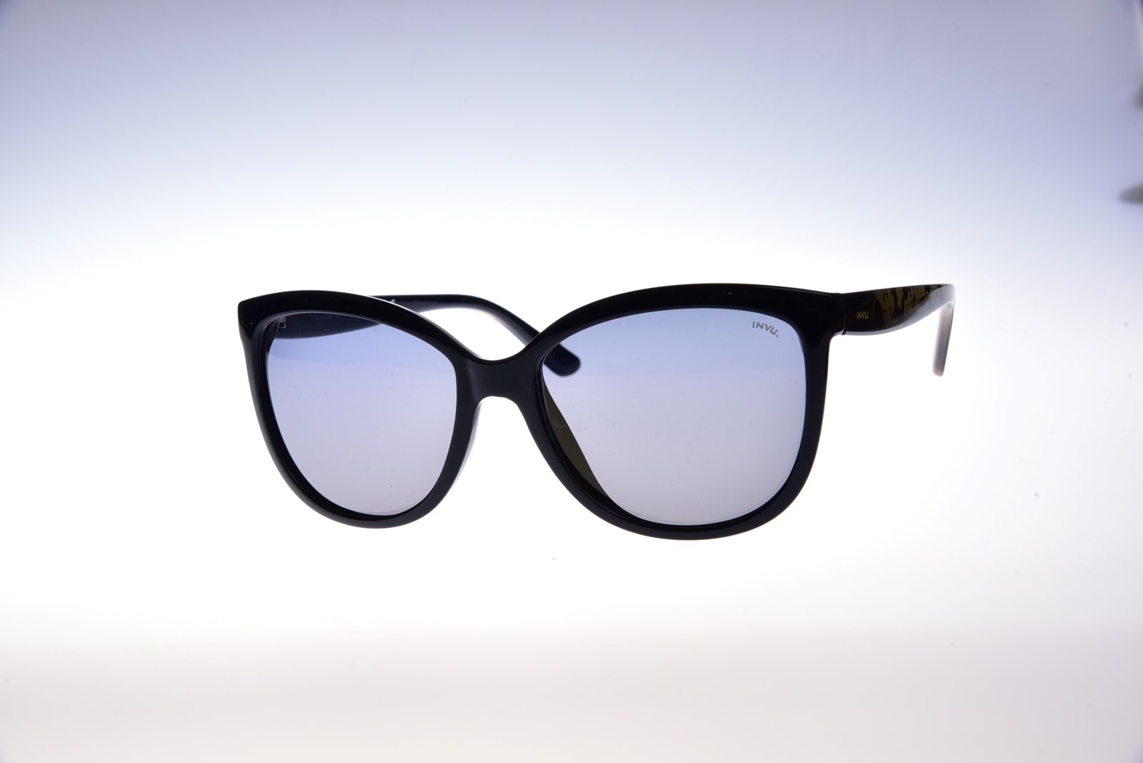 INVU. Classic B2837A - Dámske slnečné okuliare