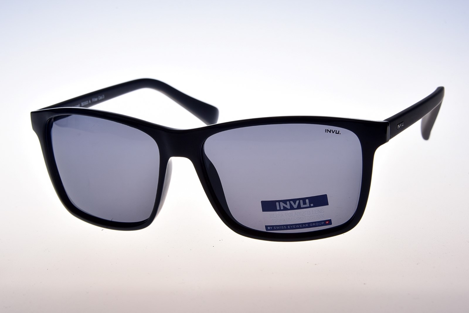 INVU. B2003A - Pánske slnečné okuliare